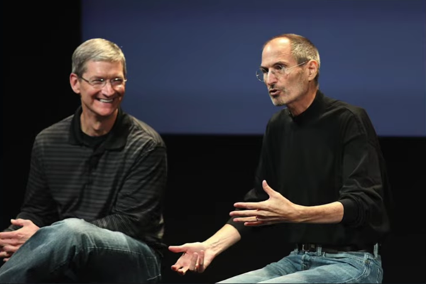 tim-cook-steve-jobs.png